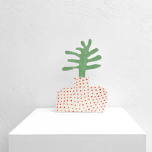 Load image into Gallery viewer, VASE red dots
